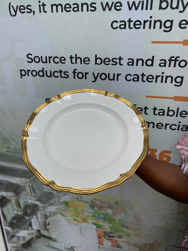 Round gold design