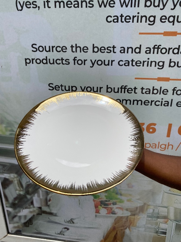 Round gold plate