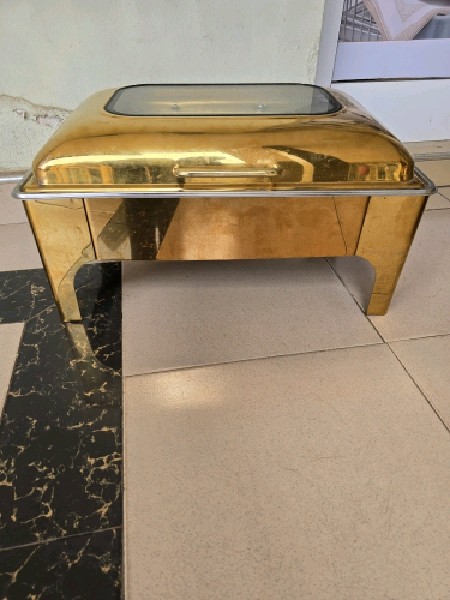 Gold R dish