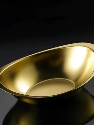 bd329572-648d-4c7f-b22e-b3f31c3f89dc-1.webp Boat chili bowl (gold )