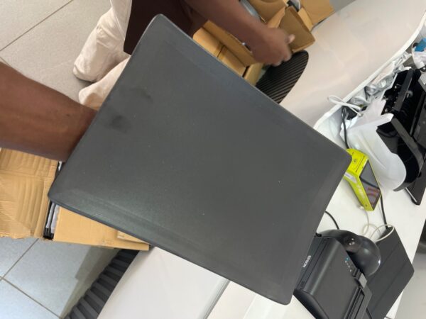 Rectangular black line plate